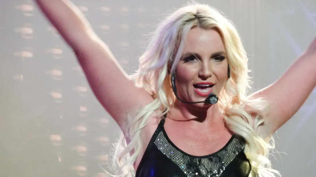 VOLTAGE