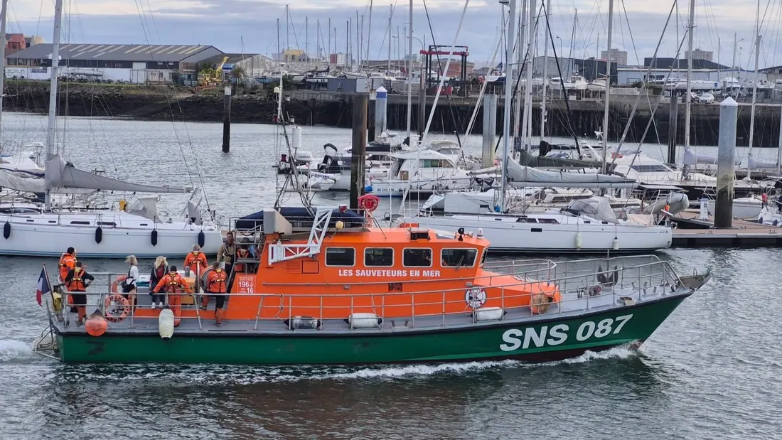 Deux kayaks et un paddle en difficulté au large de Dunkerque-Malo