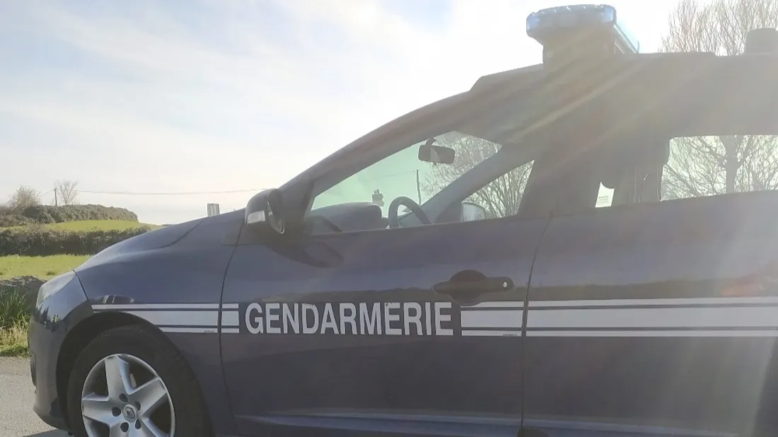 Près de Pouancé. Des gendarmes retrouvent deux tracteurs volés en...
