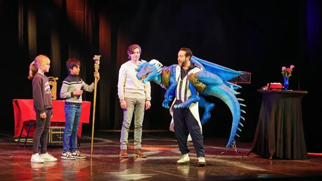 Avignon Off. DBZ, magie et dragon géant : le « Magicien Galactique...