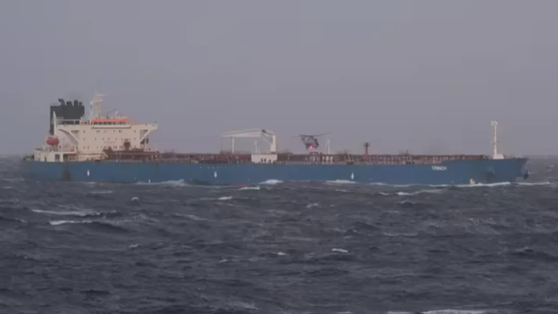 La marine française a arraisonné un pétrolier Russe en...