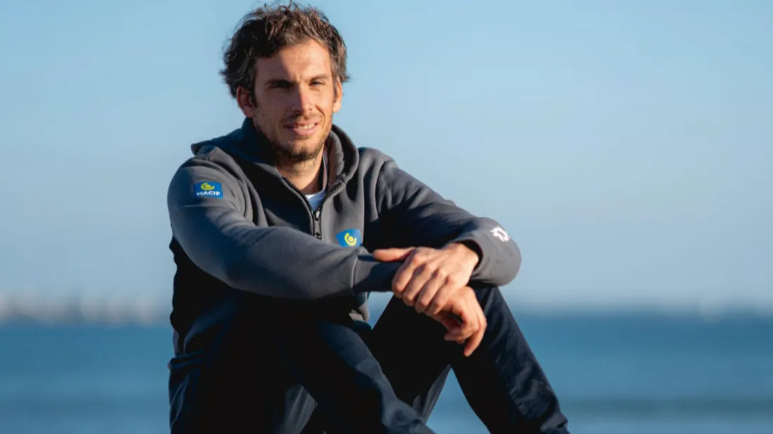 Concarneau : un hommage émouvant et spectaculaire à Charlie Dalin 