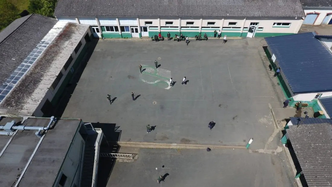 Une cellule d’écoute ouverte après les révélations de Cash...