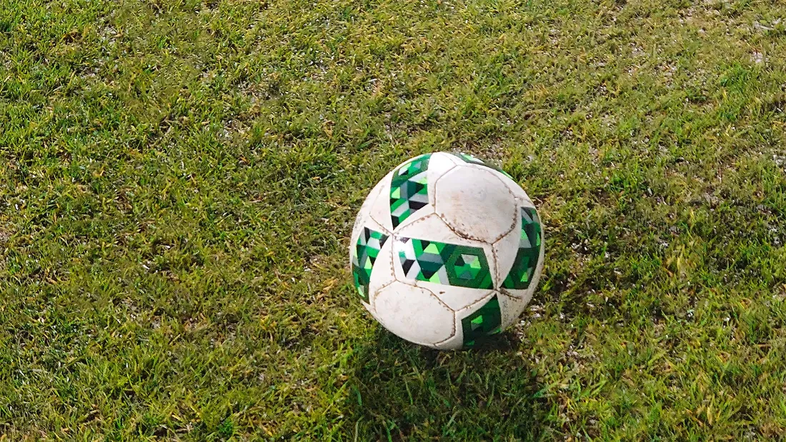 Près de 300 mineurs non accompagnés sont privés de football dans...