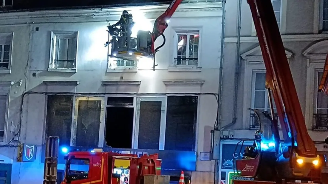 Le Mans : 70 pompiers mobilisés pour un important incendie en...
