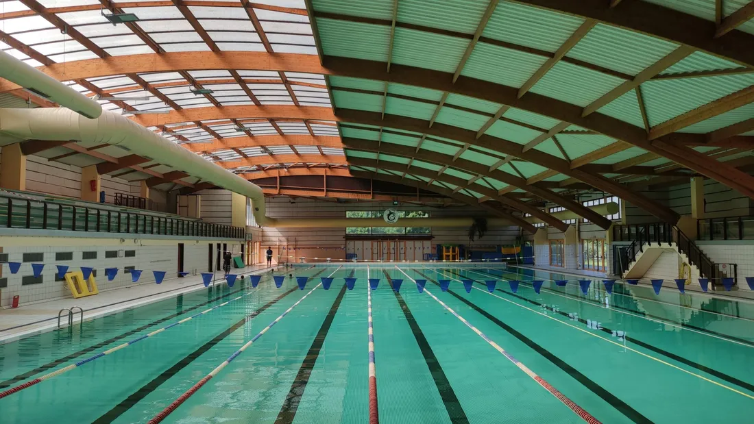 50° en bord de bassin : la piscine de Grand-Couronne ferme