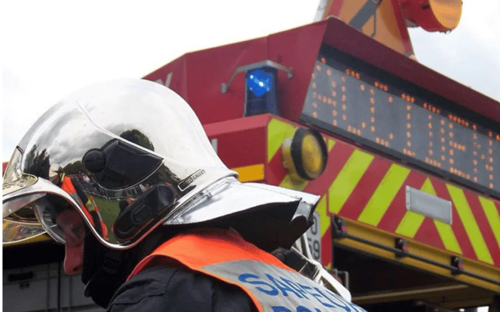 Deux jeunes gravement blessés et l'A16 coupée