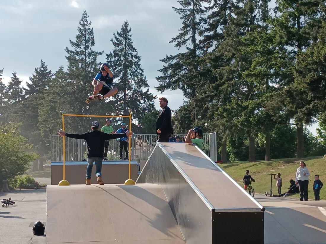 Championnats d'Europe de skate cross, deux médailles pour Adonis Vicq