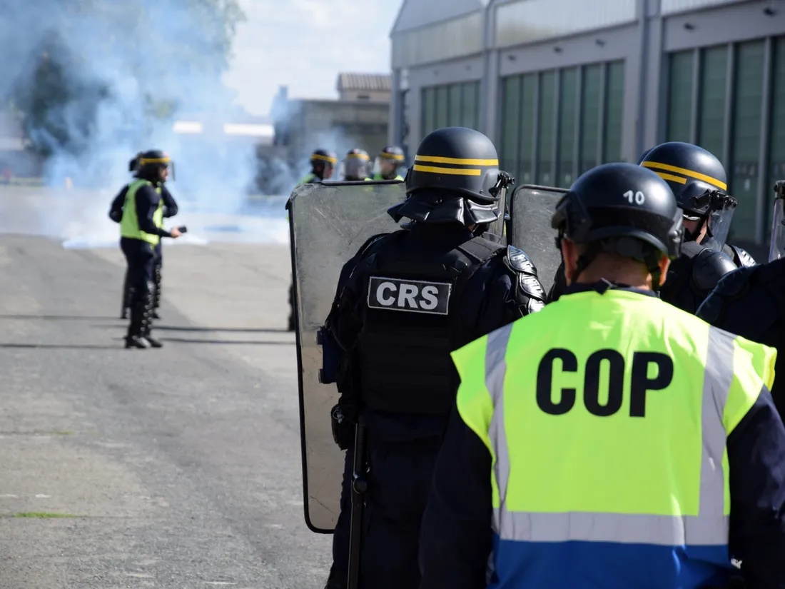 🔊 Châteaudun, les CRS battent le rappel
