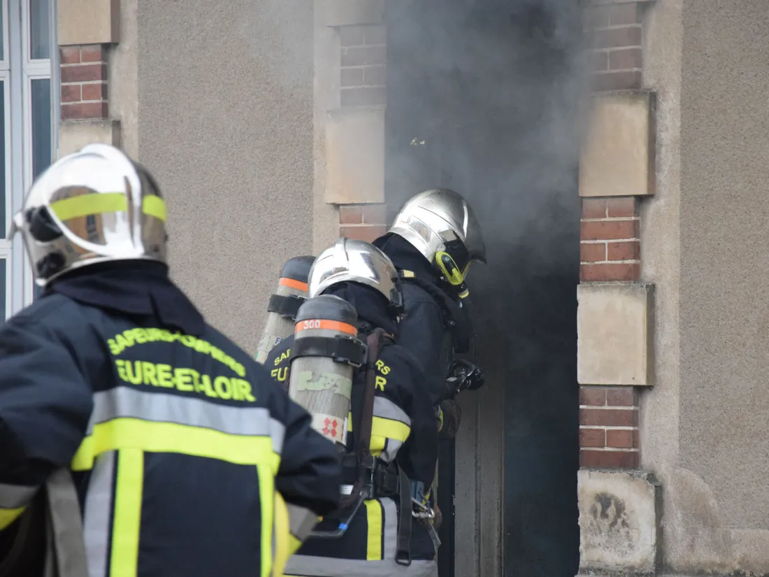 Un pavillon désaffecté ravagé par un incendie à Chartres