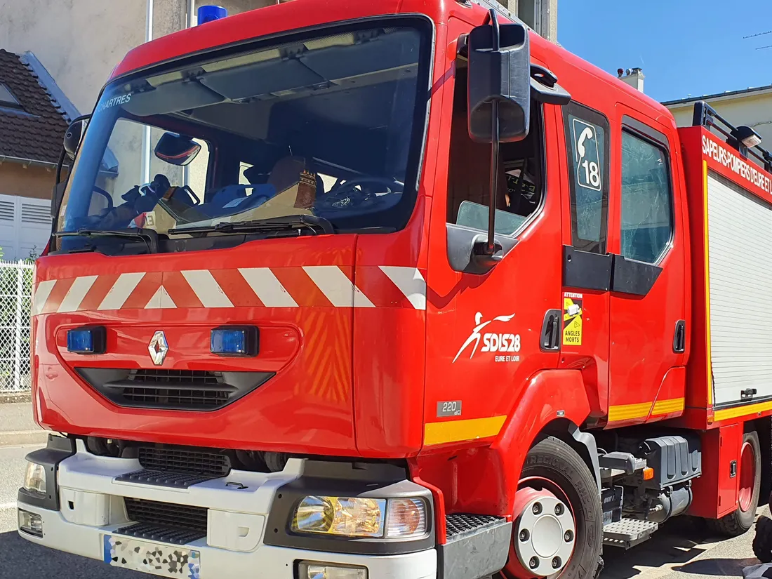 Un feu de cartons à la chipserie à Boisville-La-Saint-Père