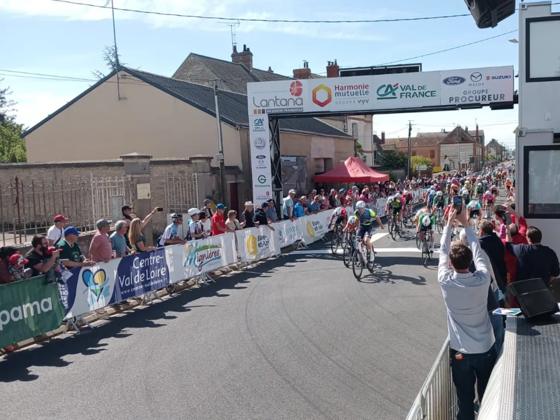 🔊 TOUR D'EURE-ET-LOIR : Mavric Beaune s'octroie le maillot jaune