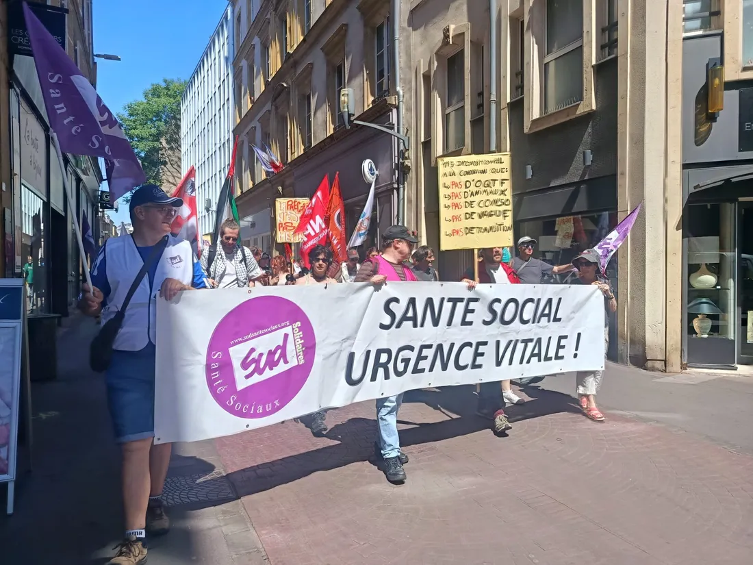 Manifestation du médico-social à Metz: "On pose des questions et on...