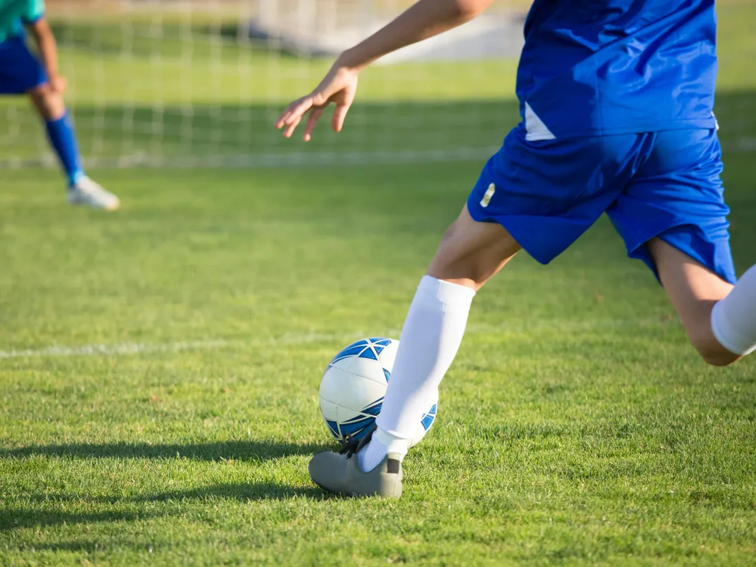 Attaque à la machette lors d'un match de foot : l'entraîneur témoigne