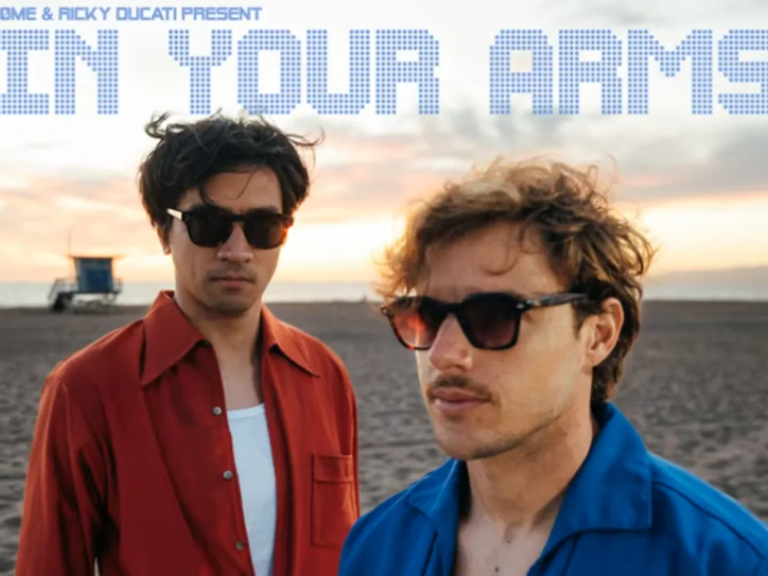 Avec In Your Arms, Møme dévoile encore un nouvel extrait de son...