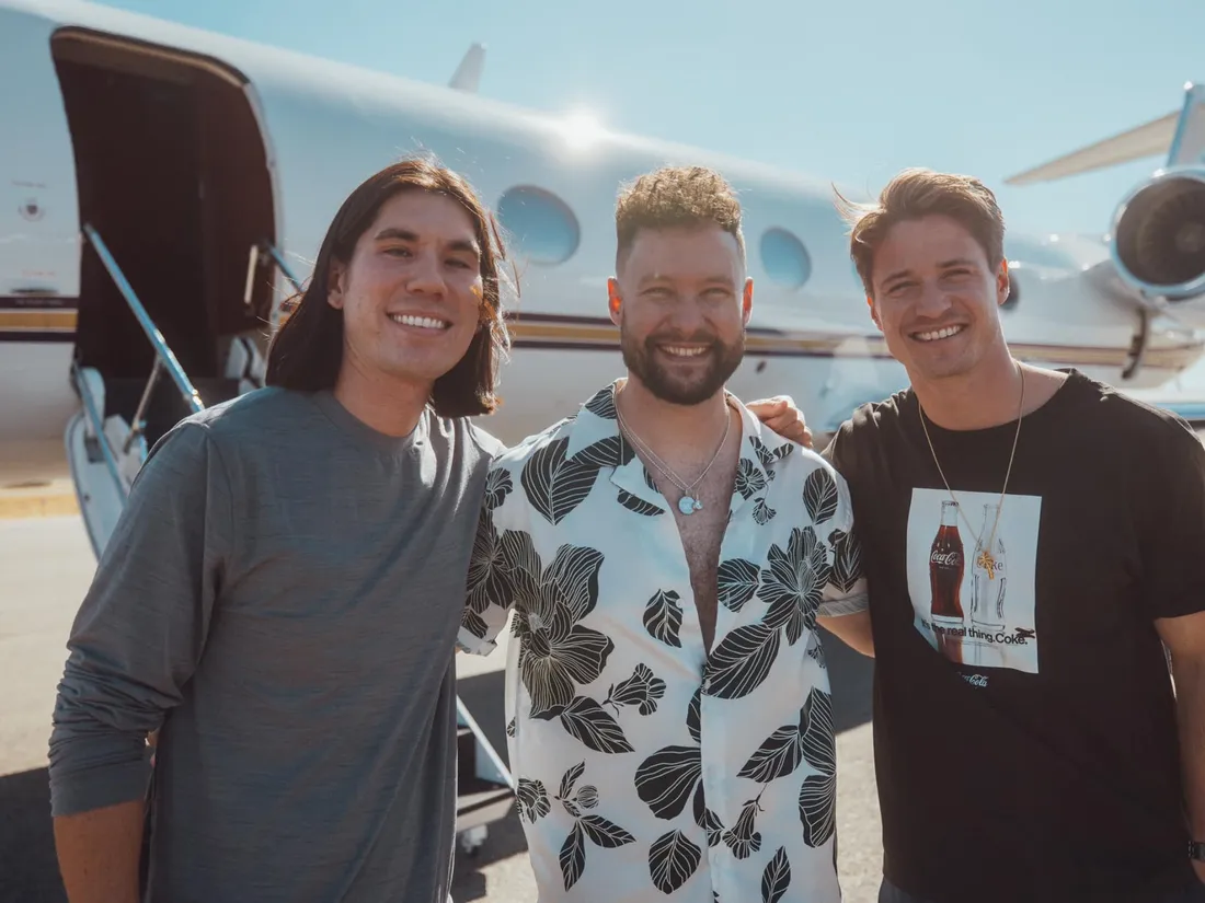 Kygo et Gryffin : le clip (très, très) estival de 'Woke Up In Love''