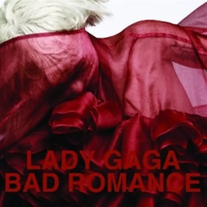 LADY GAGA - BAD ROMANCE