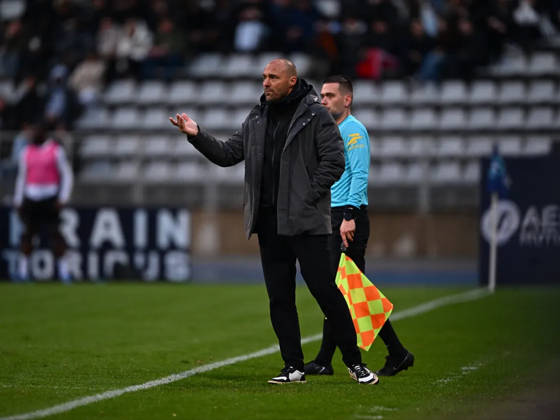 Angers SCO. Valéry en difficulté,  Capelle dans son rôle... les...