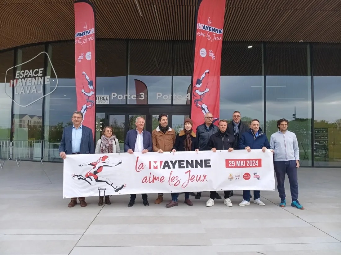 JO 2024. Archimède en concert, après l'arrivée de la flamme...