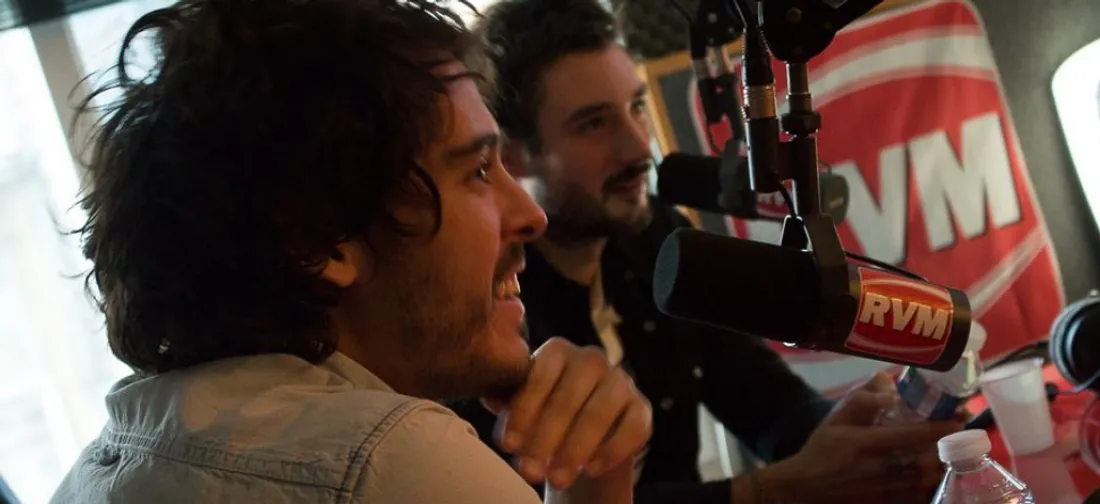 Les Fréro Delavega dans les studios RVM