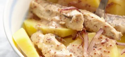 SALADE DE POMMES DE TERRE ET MAQUEREAUX À LA MOUTARDE