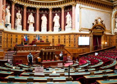 8/11/23 : Projet de loi immigration