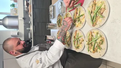 Asperges vertes et blanche et leur sauce ravigote par ArtCooking