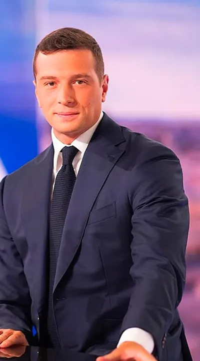 Jordan Bardella conteste les écrits antisémites qui lui sont attribués
