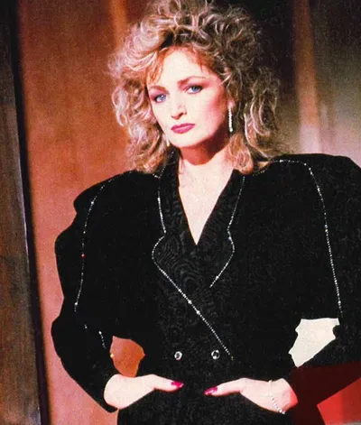 Décès de Bonnie Tyler : la voix rocailleuse des grands tubes des années 80 s’éteint 