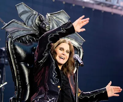 La mort à 76 ans d'Ozzy Osbourne, légende du heavy metal