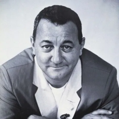 Opio rend hommage à Coluche, 40 ans après sa disparition