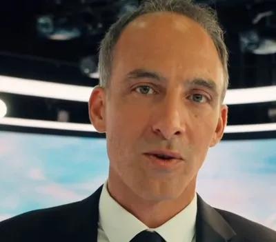 Présidentielle 2027 : Raphaël Glucksmann officialise sa candidature