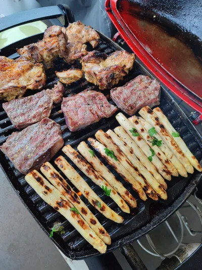 Asperges blanches grillées au barbecue