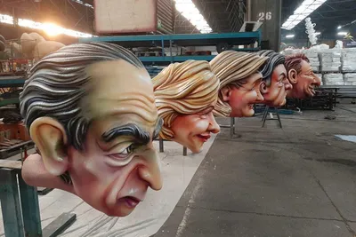 LES CANDIDATS A L'ELECTION PRESIDENTIELLE REPRESENTES SOUS FORME DE CARITATURES AU CARNAVAL DE NICE