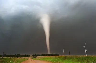 États-Unis : tornades et tempêtes de sable en furie