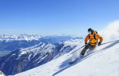 Haute-Savoie : glisser sur les pistes aux côtés des aigles pour leur protection