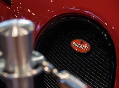 LE MUSÉE NATIONAL DE L'AUTOMOBILE DE MULHOUSE FAIT ROULER LA BUGATTI ROYALE