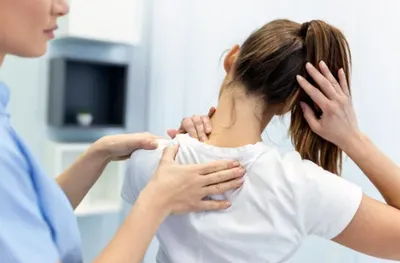 Un ostéopathe jugé pour des violences sexuelles