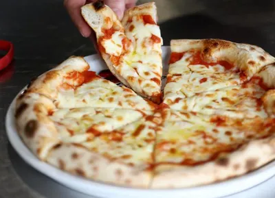 Des pizzas Auchan rappelées pour des débris de verre