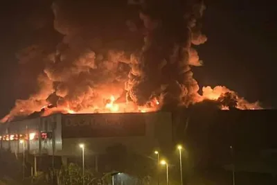 Des troubles ont éclaté en Nouvelle-Calédonie, entraînant l'imposition d'un couvre-feu.