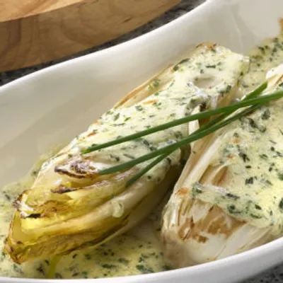 Endives rôties et sauce à la ciboulette