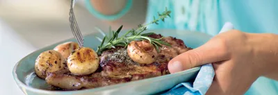 Côte de porc au thym et champignons