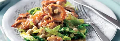 Escalope de porc, chou et noix de cajou