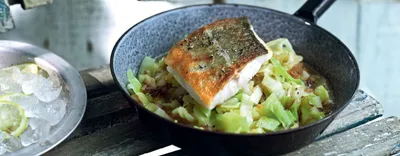 Filet de cabillaud grillé et poêlée de poireaux