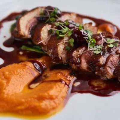 Canard à la sauce porto et purée de potimarron