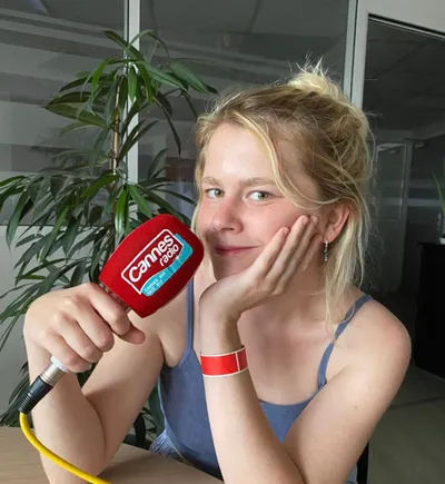 L'INVITEE CANNES RADIO : ZAHO DE SAGAZAN