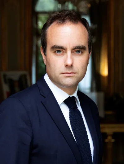 Sébastien Lecornu claque la porte de Matignon, le gouvernement à nouveau dans la tourmente