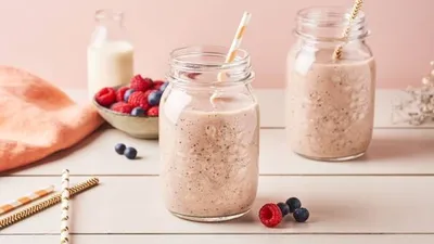 Smoothie banane, myrtille, framboise