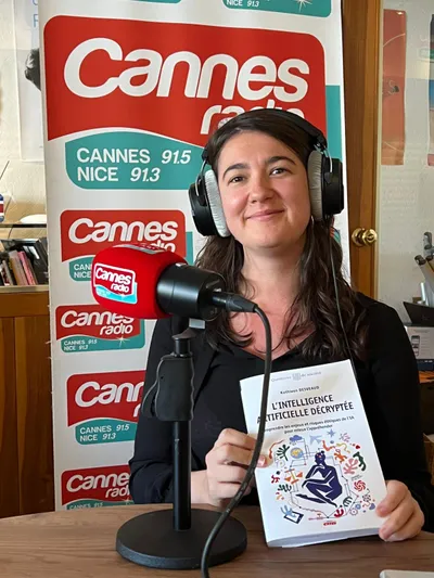 « L’intelligence artificielle décryptée » : un guide sur l'IA de Kathleen Desveaud