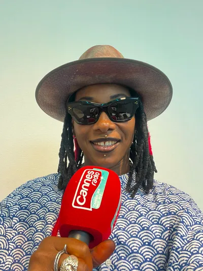 Fatoumata Diawara séduit Jazz à Juan, Keziah Jones attendu ce soir